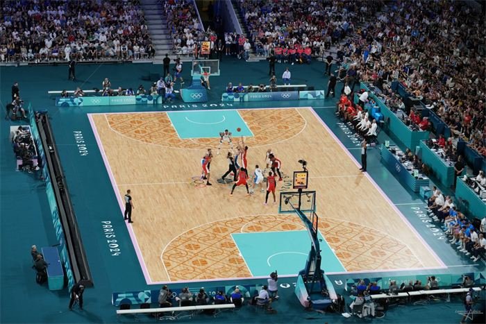 Match de basket vu des tribunes