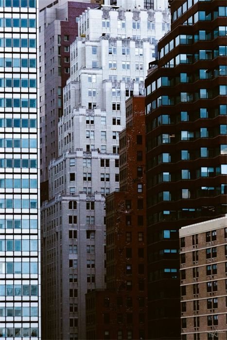 Façades de gratte-ciel en contre-plongée