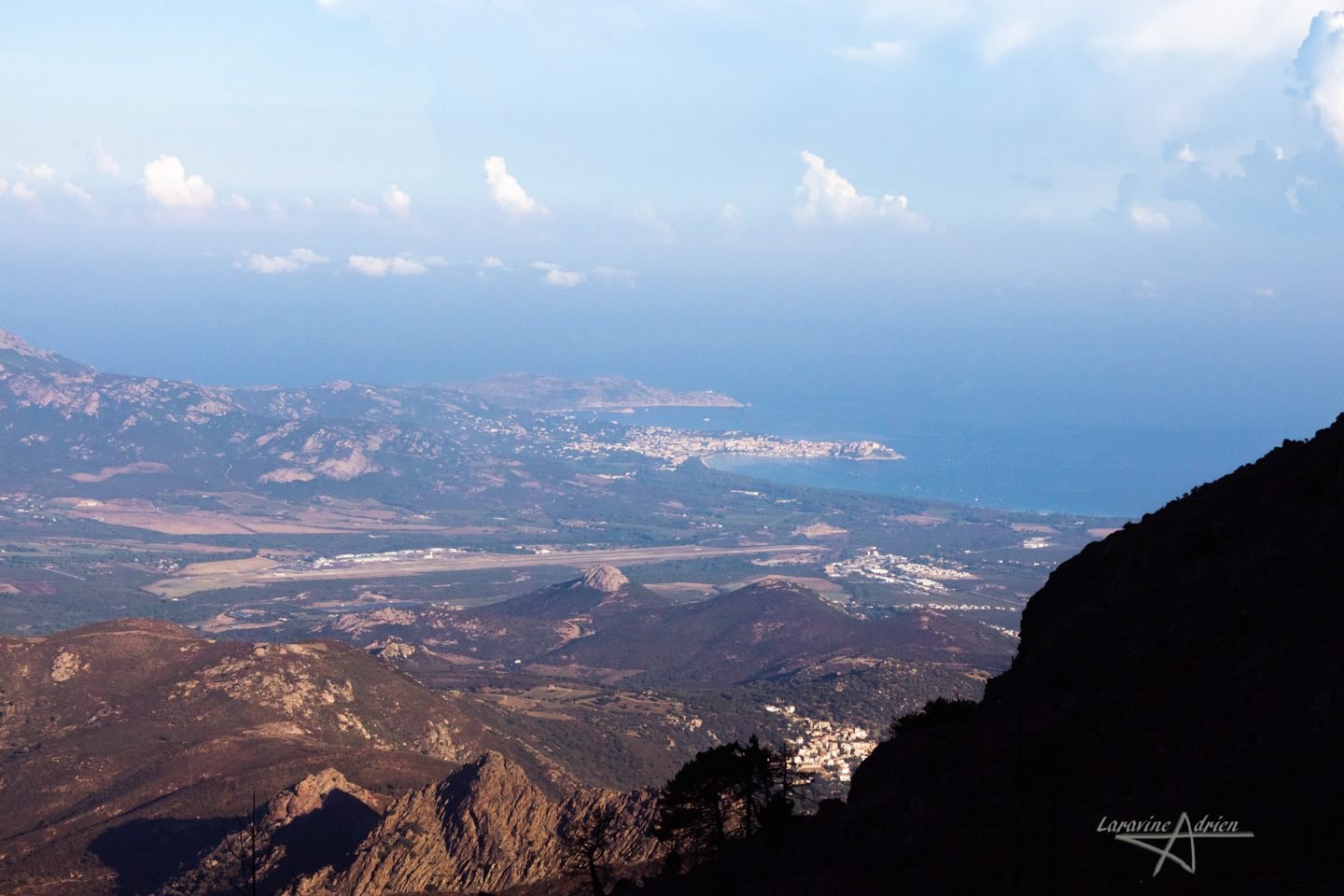 La côte corse vue depuis la montagne